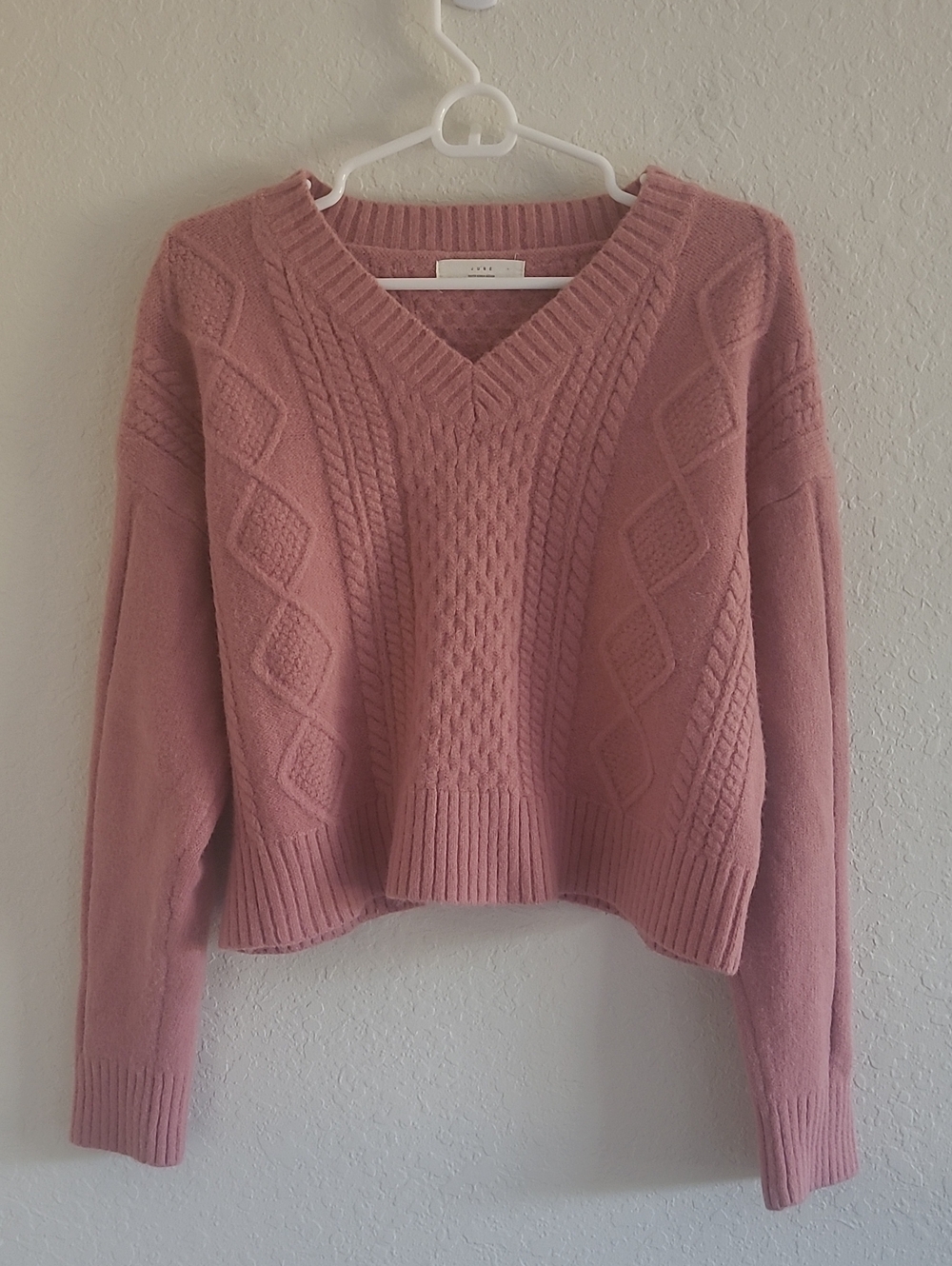 June South Korea Design V-Neck Cable Cropped Sweater in Dusty Rose Large.